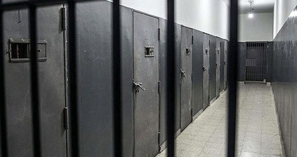 Cezaevinde Skandal: Kadın Gardiyan ve Mahkûm Arasında - Fotoğraf 2